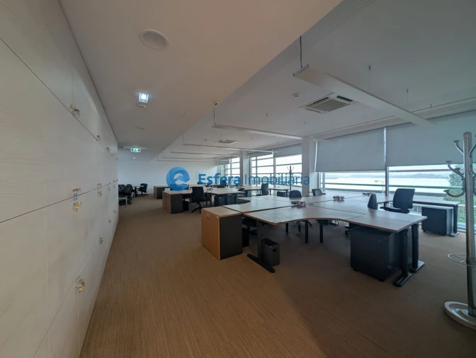 Loja para Arrendamento em Moreira Foto 8