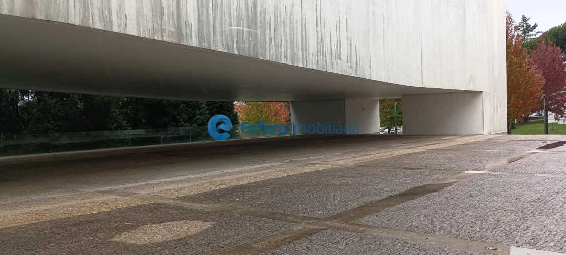 Loja para Arrendamento em Moreira Foto 33