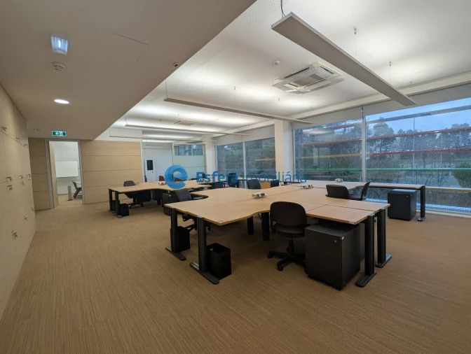 Loja para Arrendamento em Moreira Foto 14