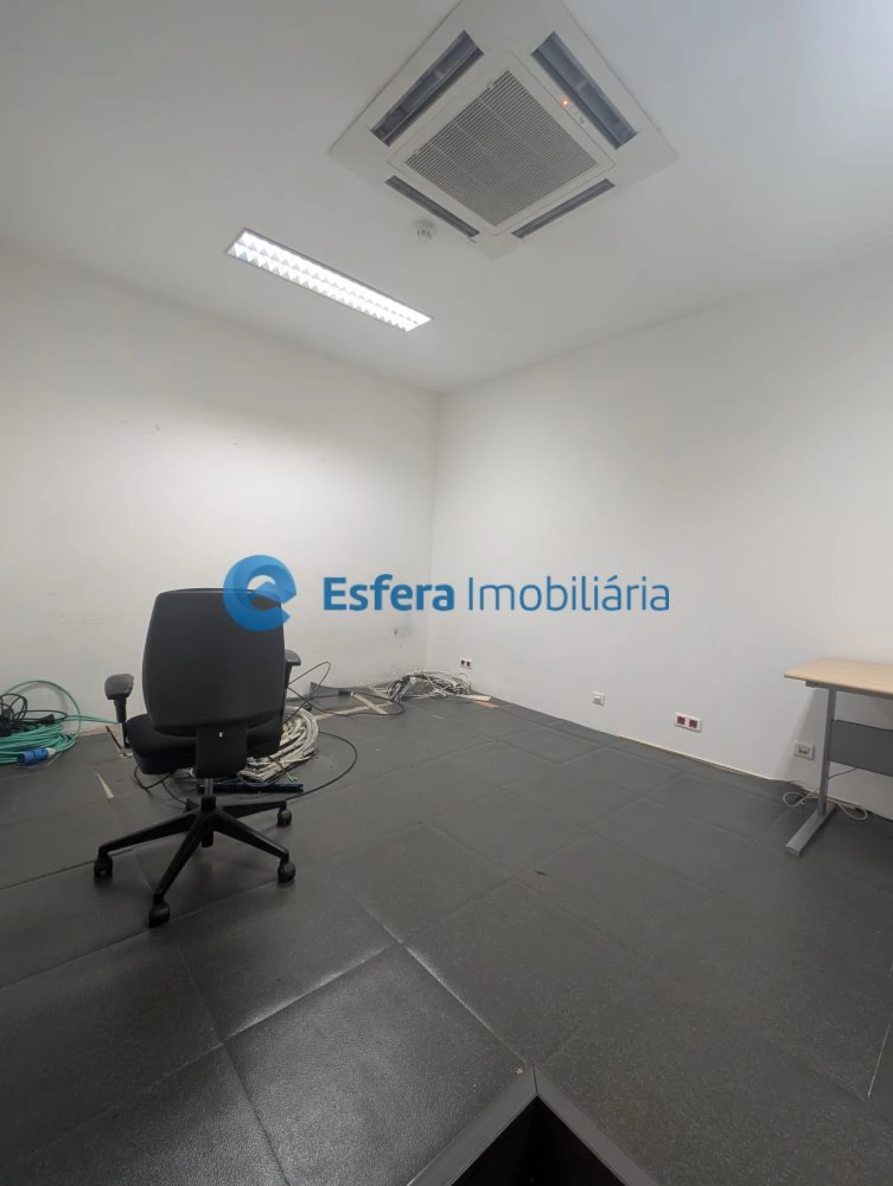 Loja para Arrendamento em Moreira Foto 20