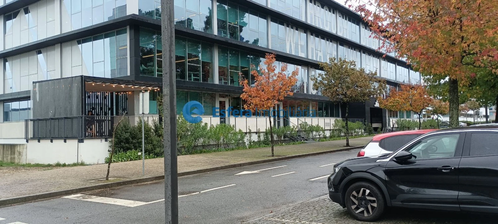 Loja para Arrendamento em Moreira Foto 1