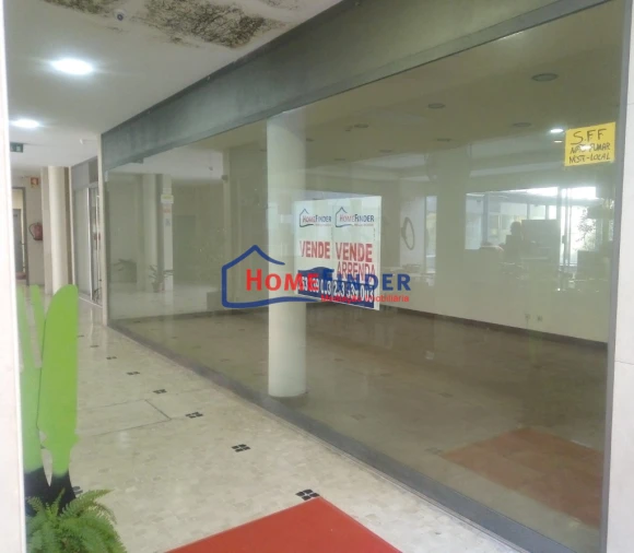 Loja para Arrendamento em Braga (São José de São Lázaro e São João do Souto) Foto 9