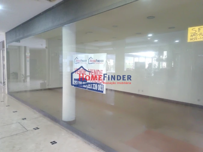 Loja para Arrendamento em Braga (São José de São Lázaro e São João do Souto) Foto 8