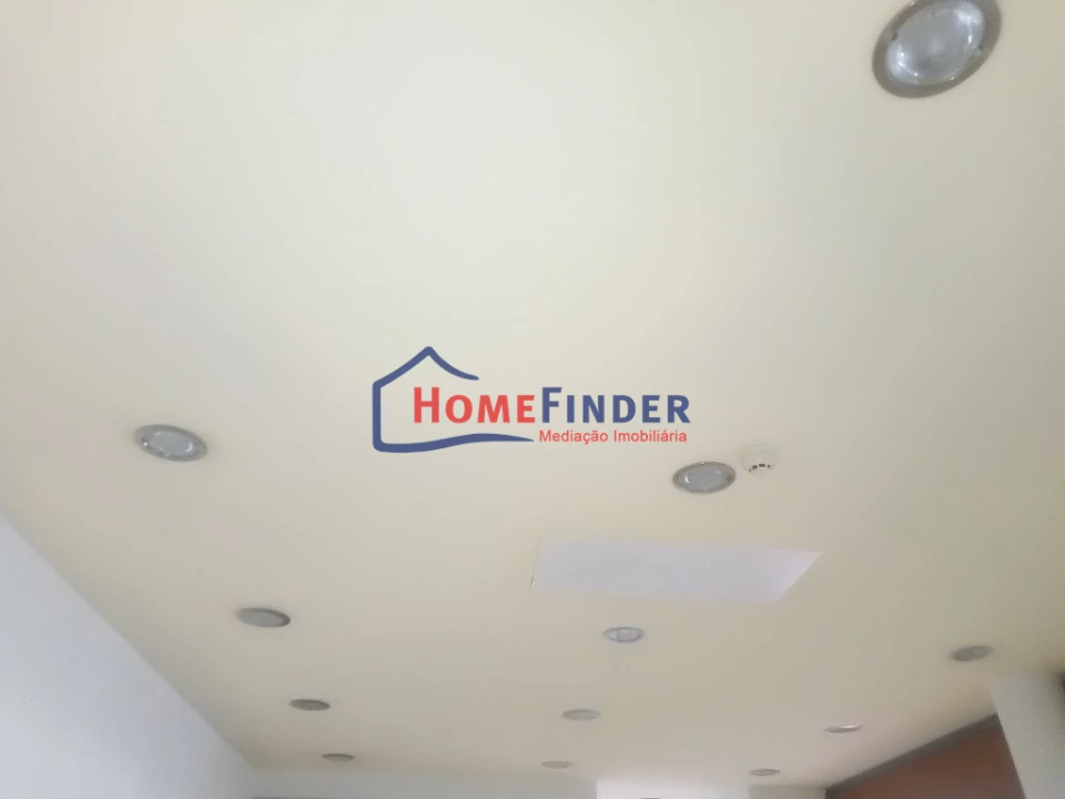 Loja para Arrendamento em Braga (São José de São Lázaro e São João do Souto) Foto 4