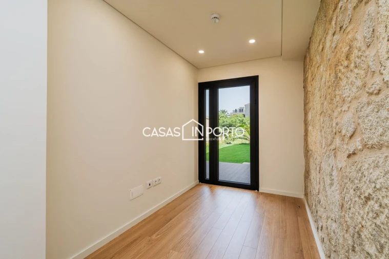 Apartamento T2 para Venda em Cedofeita, Santo Ildefonso, Sé, Miragaia, São Nicolau e Vitória Foto 15