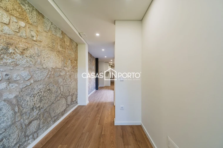 Apartamento T2 para Venda em Cedofeita, Santo Ildefonso, Sé, Miragaia, São Nicolau e Vitória Foto 9
