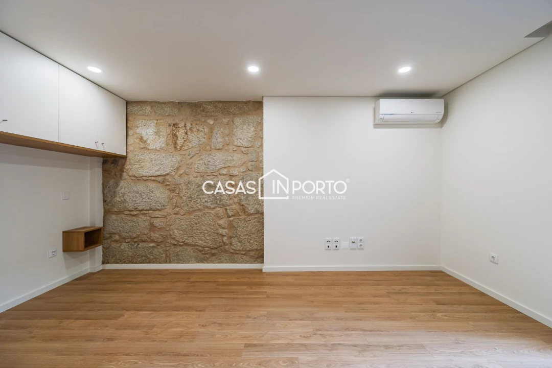 Apartamento T2 para Venda em Cedofeita, Santo Ildefonso, Sé, Miragaia, São Nicolau e Vitória Foto 11