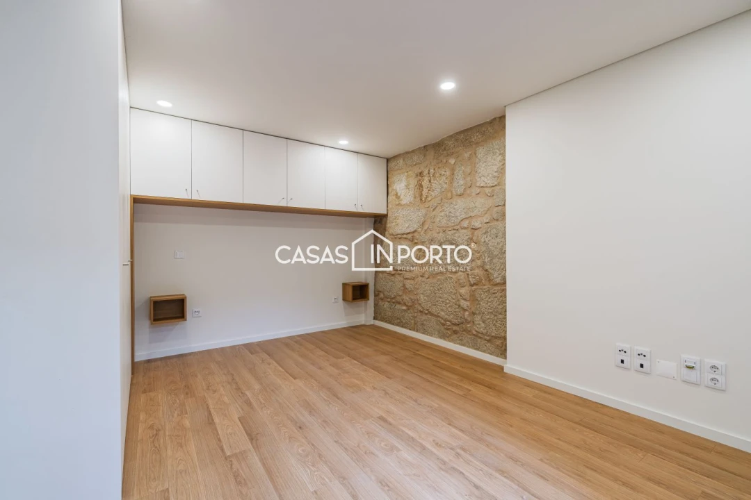 Apartamento T2 para Venda em Cedofeita, Santo Ildefonso, Sé, Miragaia, São Nicolau e Vitória Foto 13