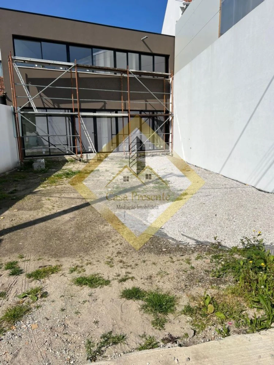 Moradia T2 para Venda em Rio Tinto Foto 2