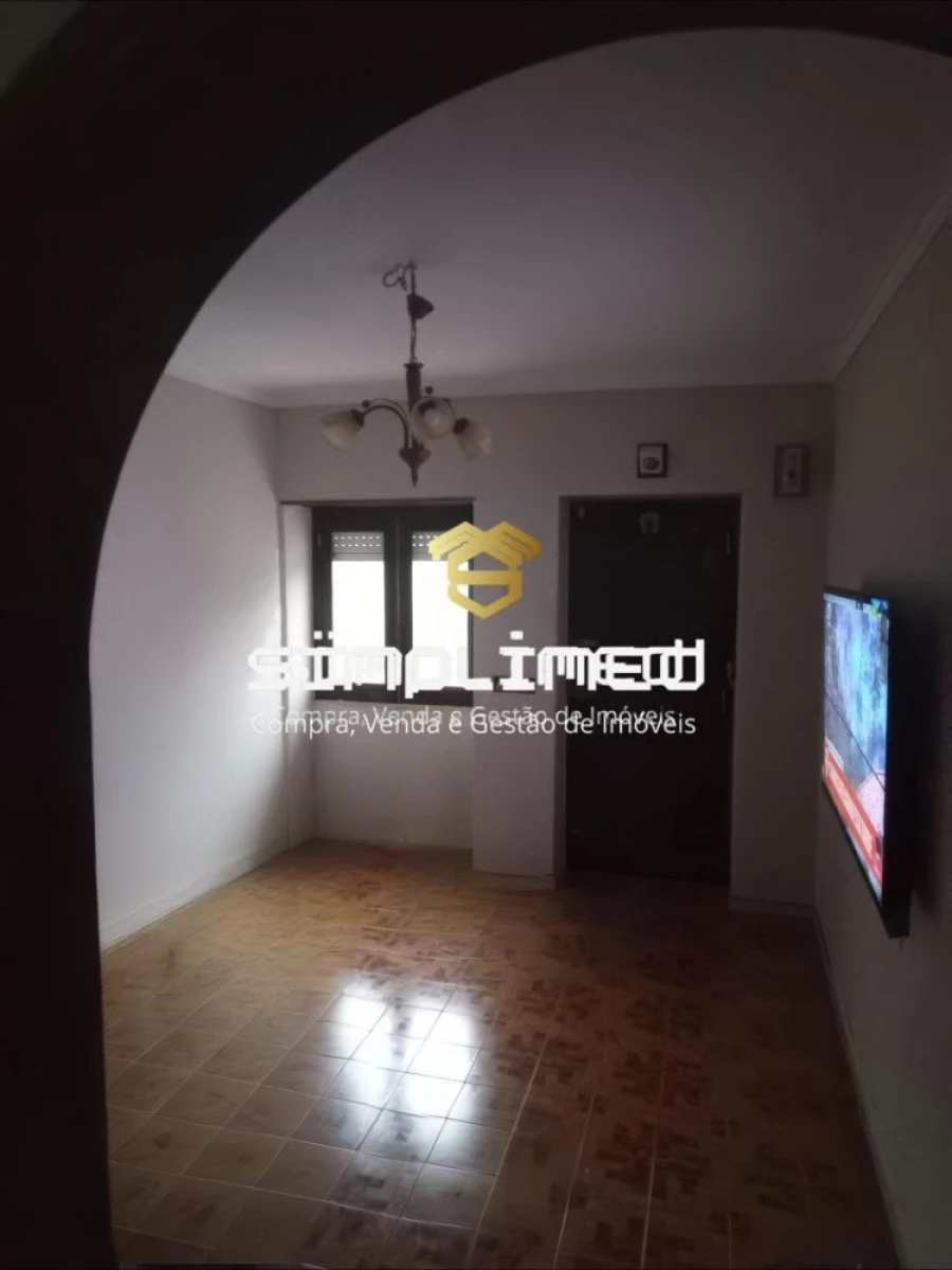 Moradia T2 para Venda em São João Baptista e Santa Maria dos Olivais Foto 3