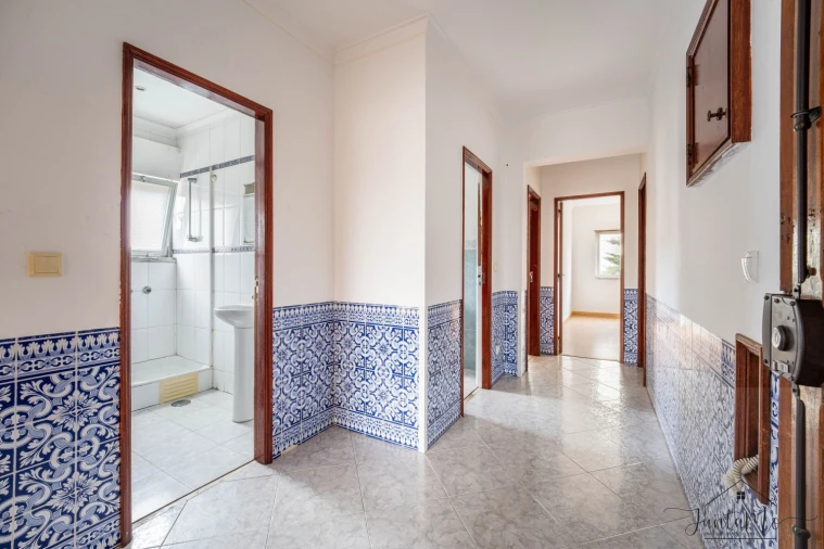 Apartamento T3 para Venda em Rio de Mouro Foto 4