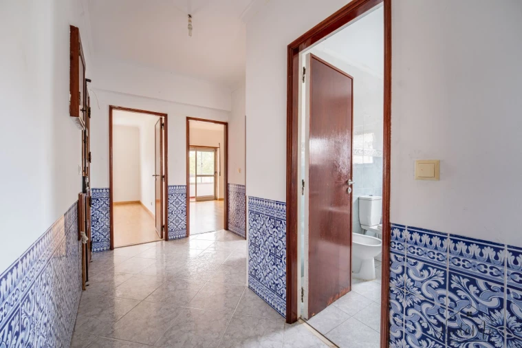 Apartamento T3 para Venda em Rio de Mouro Foto 5