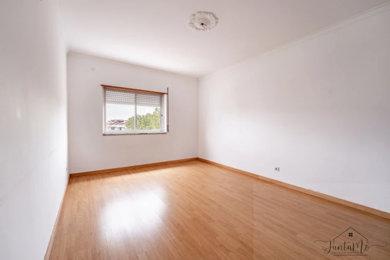 Apartamento T3 para Venda em Rio de Mouro Foto 8