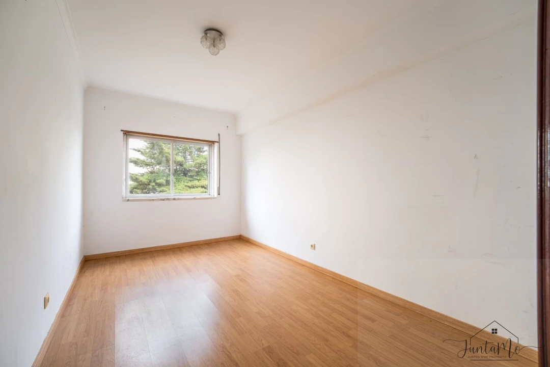 Apartamento T3 para Venda em Rio de Mouro Foto 16