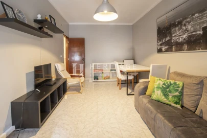Apartamento T3 para Venda em Baixa da Banheira e Vale da Amoreira