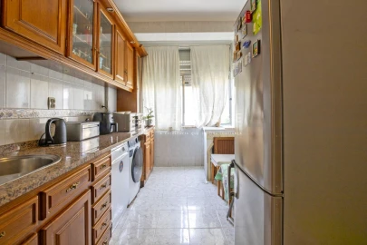 Apartamento T3 para Venda em Baixa da Banheira e Vale da Amoreira