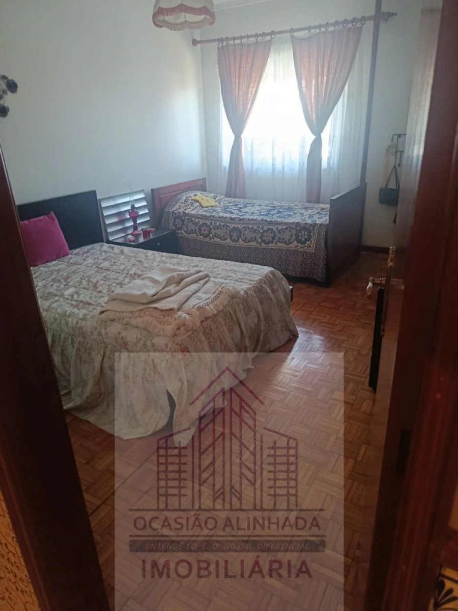 Apartamento T2 para Venda em Nogueira do Cravo Foto 18