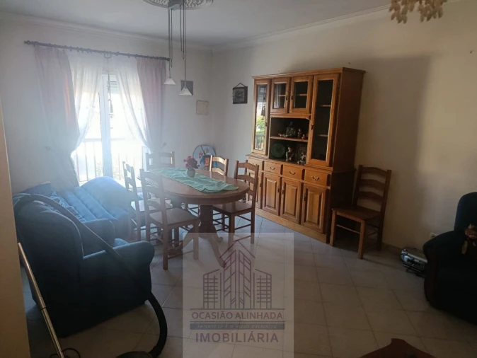 Apartamento T2 para Venda em Nogueira do Cravo Foto 4
