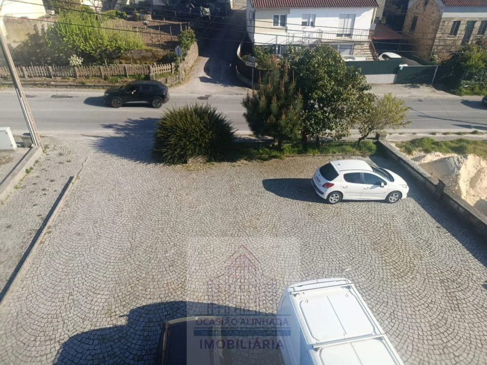 Apartamento T2 para Venda em Nogueira do Cravo Foto 3