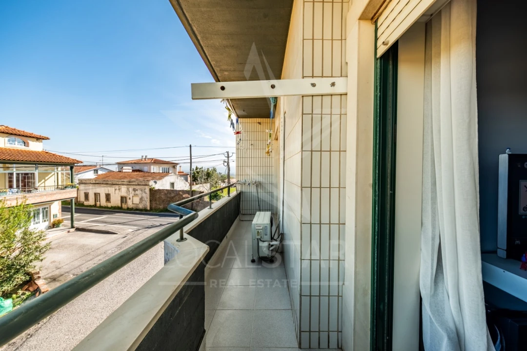 Apartamento T3 para Venda em Turquel Foto 13