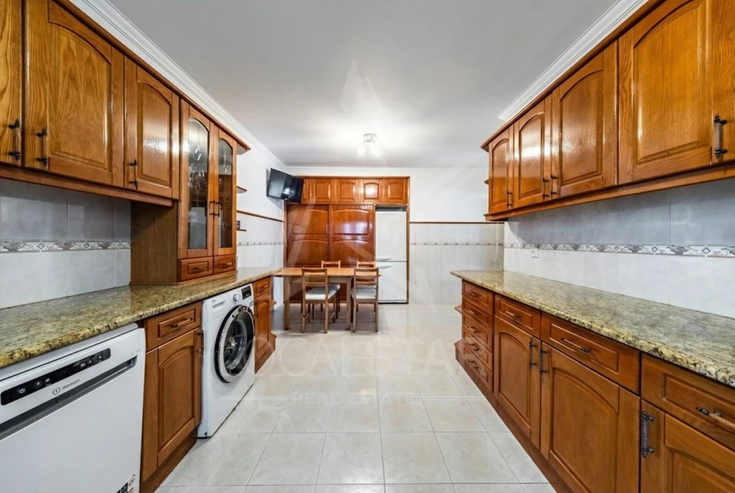 Apartamento T3 para Venda em Turquel Foto 18