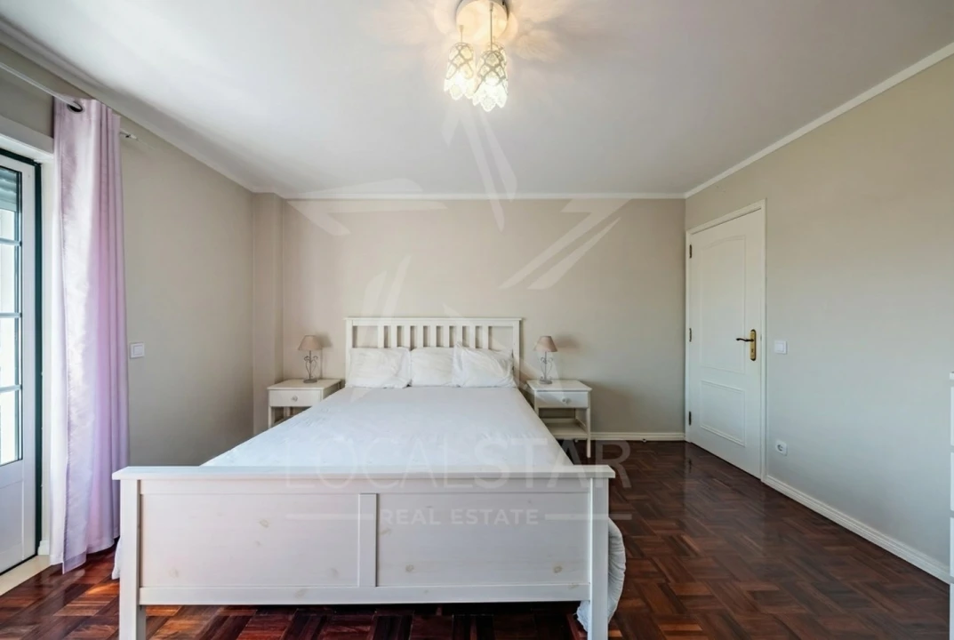 Apartamento T3 para Venda em Turquel Foto 26