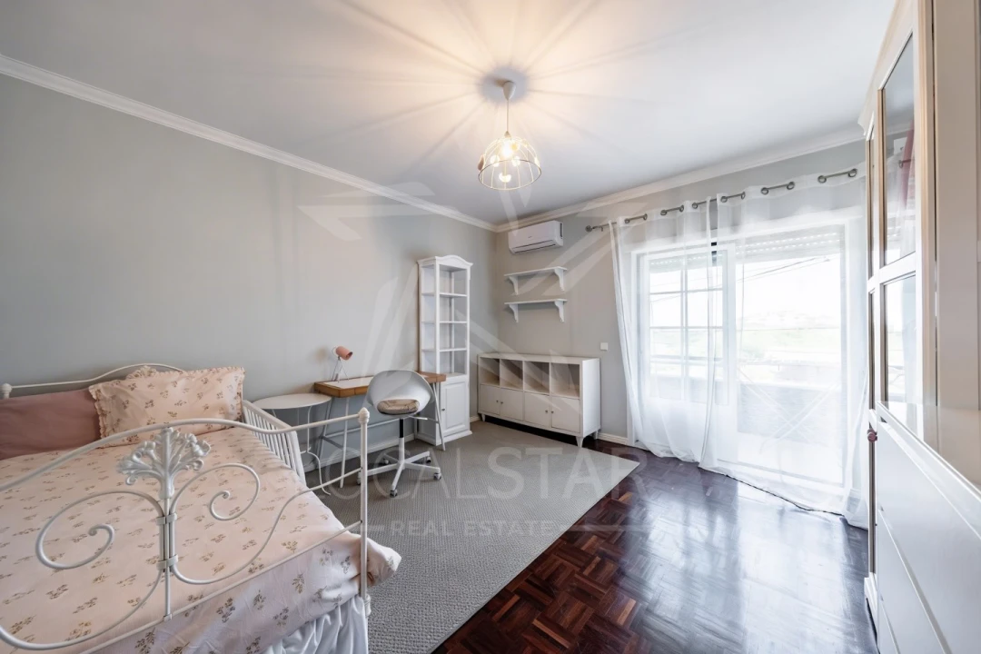 Apartamento T3 para Venda em Turquel Foto 37