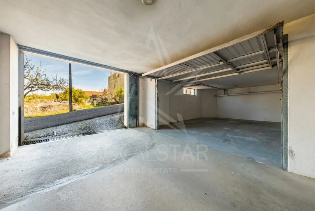 Apartamento T3 para Venda em Turquel Foto 50