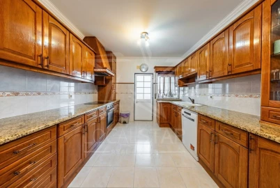 Apartamento T3 para Venda em Turquel