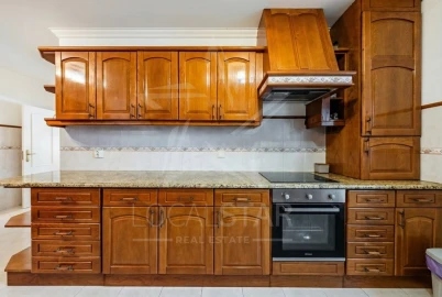 Apartamento T3 para Venda em Turquel