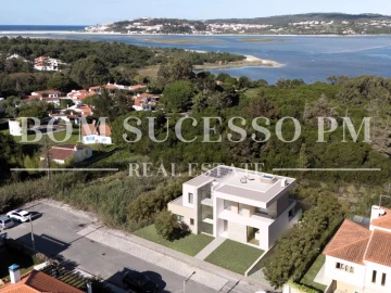 Terreno P/ Prédio para Venda em Vau