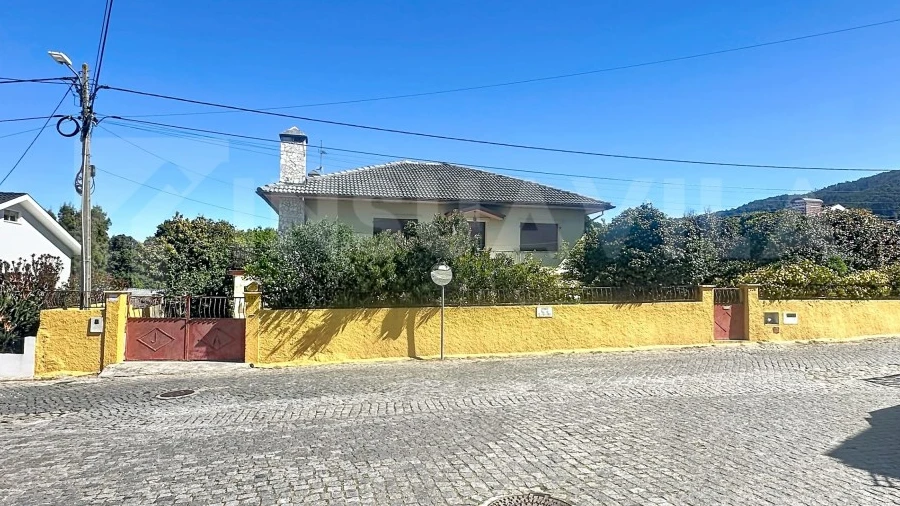 Moradia T6 para Venda em Moledo e Cristelo