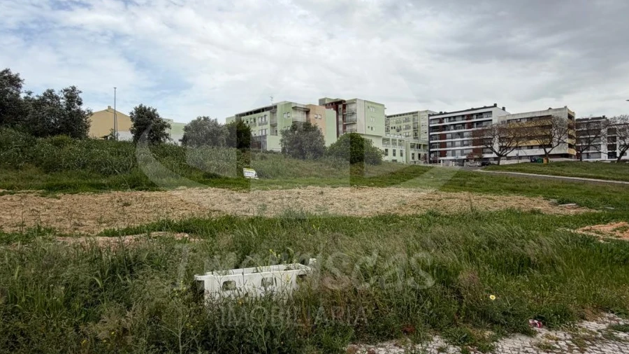 Terreno para Venda em Camarate, Unhos e Apelação