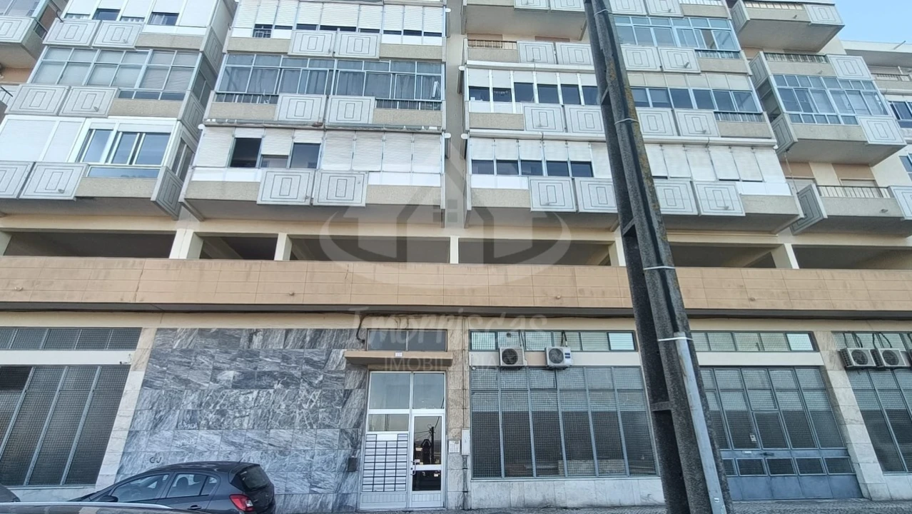 Apartamento T2 para Venda em Santa Iria de Azoia, São João da Talha e Bobadela Foto 29