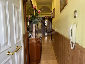 Apartamento T2 para Venda em Santa Iria de Azoia, São João da Talha e Bobadela