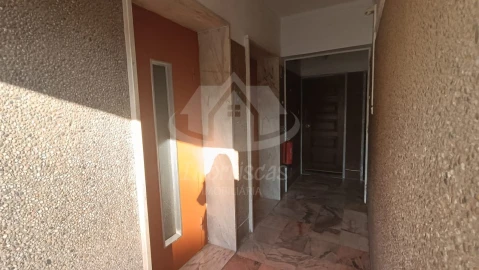 Apartamento T2 para Venda em Santa Iria de Azoia, São João da Talha e Bobadela