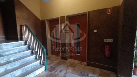 Apartamento T2 para Venda em Santa Iria de Azoia, São João da Talha e Bobadela