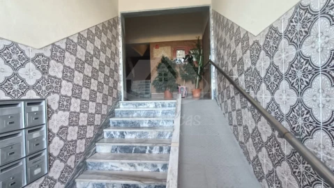 Apartamento T2 para Venda em Santa Iria de Azoia, São João da Talha e Bobadela