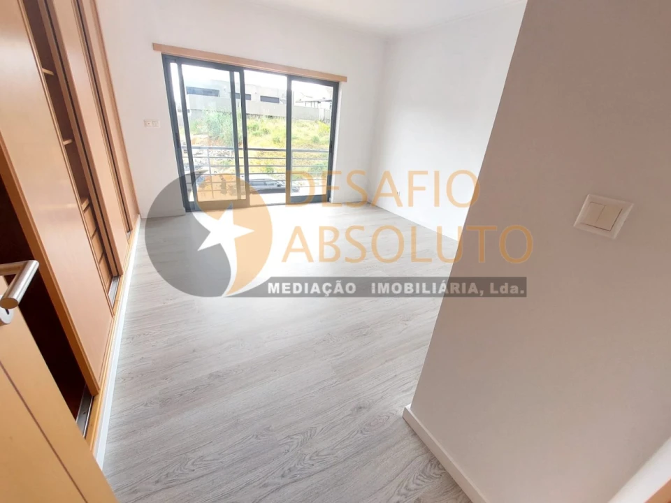 Moradia T5 para Venda em Laranjeiro e Feijó Foto 28