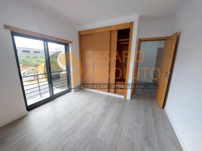 Moradia T5 para Venda em Laranjeiro e Feijó Foto 26