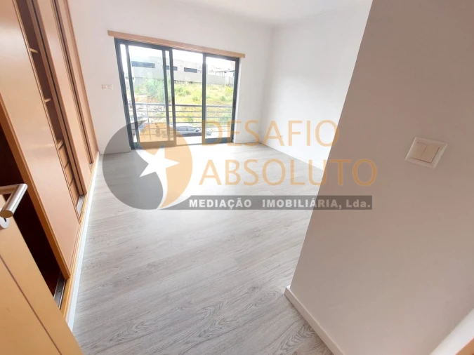 Moradia T5 para Venda em Laranjeiro e Feijó Foto 28