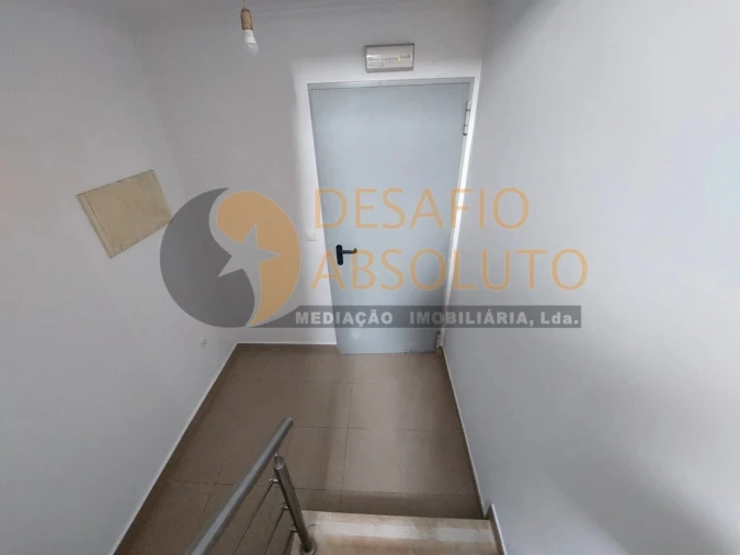 Moradia T5 para Venda em Laranjeiro e Feijó Foto 37
