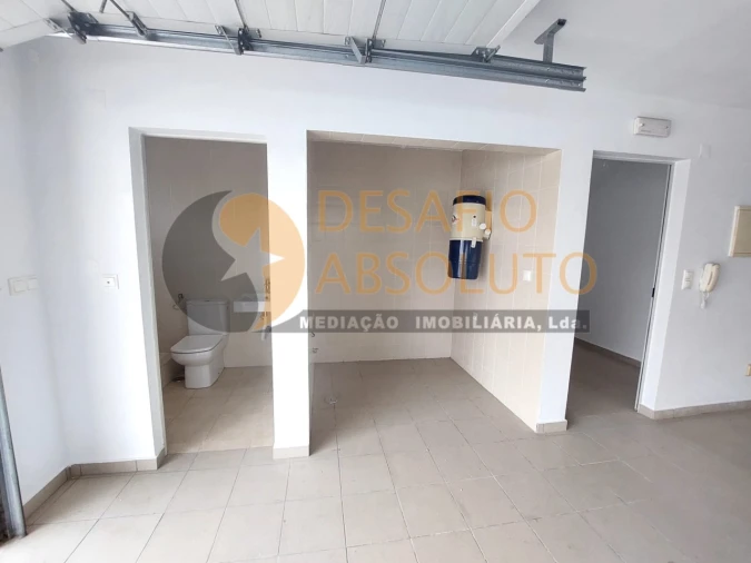 Moradia T5 para Venda em Laranjeiro e Feijó Foto 44