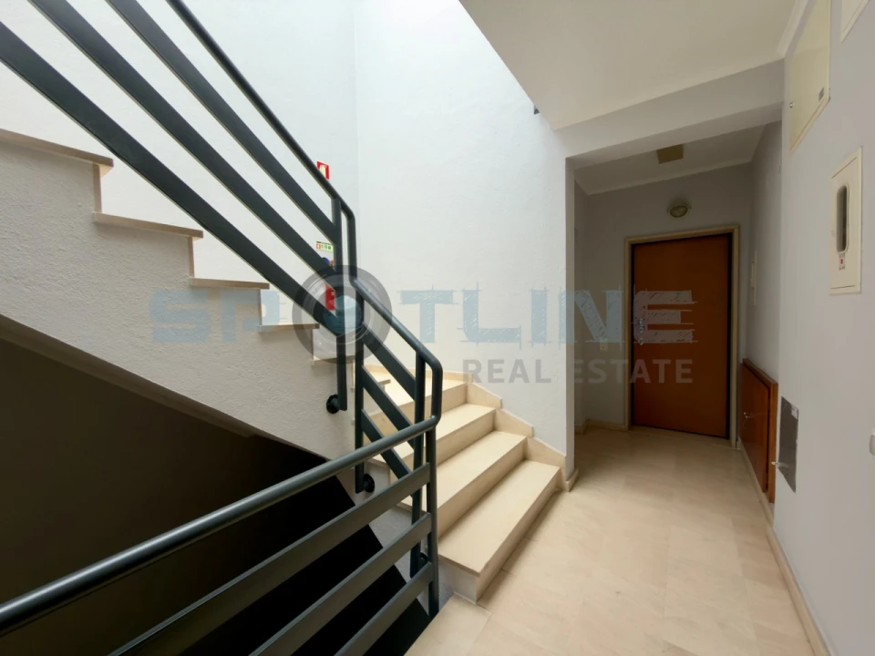 Apartamento T2 para Venda em Laranjeiro e Feijó Foto 8