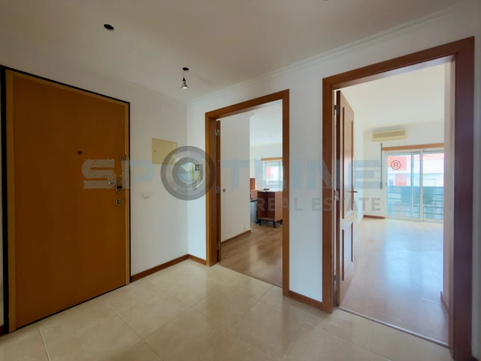 Apartamento T2 para Venda em Laranjeiro e Feijó Foto 11