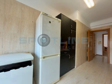 Apartamento T2 para Venda em Laranjeiro e Feijó