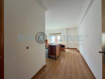 Apartamento T2 para Venda em Laranjeiro e Feijó