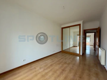 Apartamento T2 para Venda em Laranjeiro e Feijó