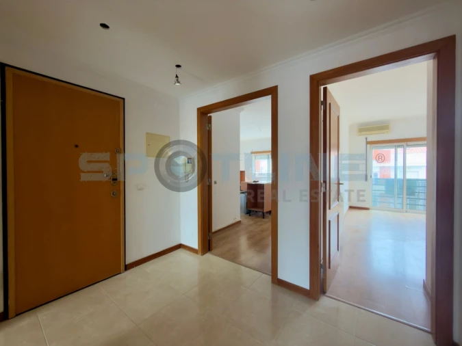 Apartamento T2 para Venda em Laranjeiro e Feijó Foto 11