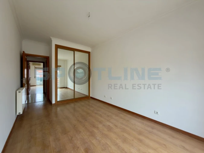 Apartamento T2 para Venda em Laranjeiro e Feijó Foto 33